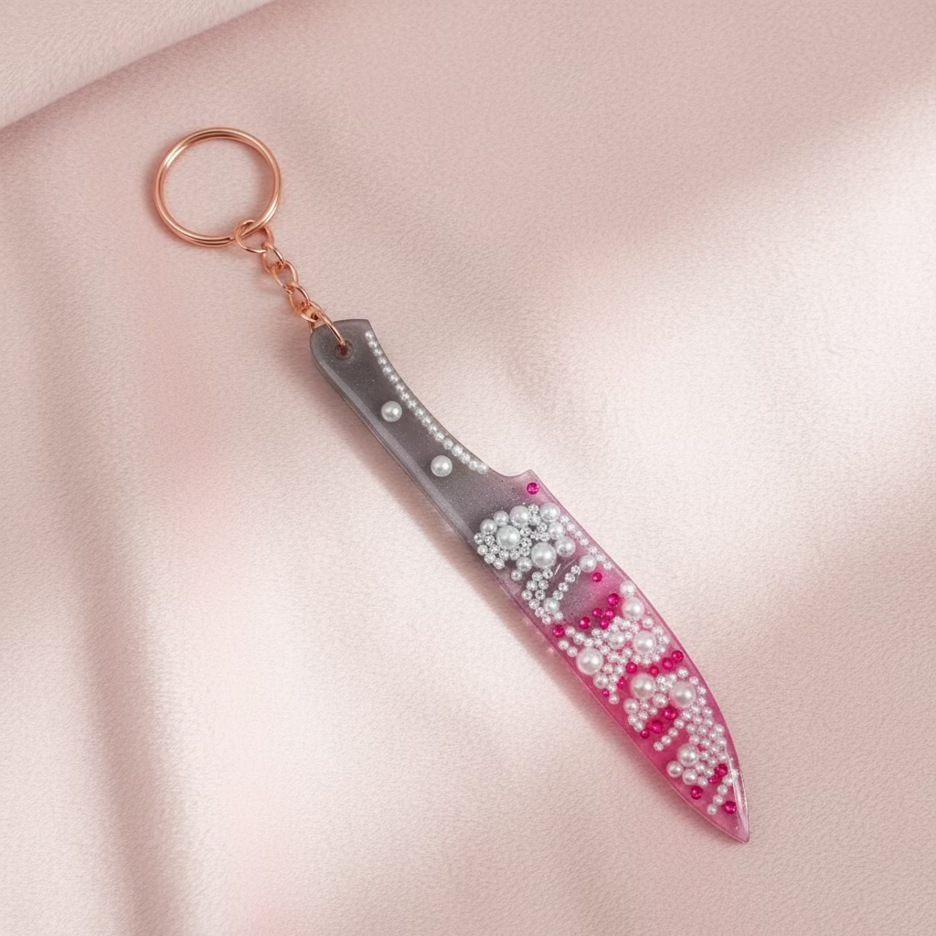 Random slasher knife keychain